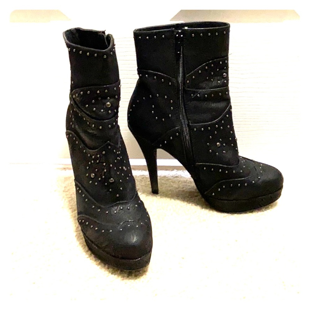Black studded women’s stiletto heeled ankle boots